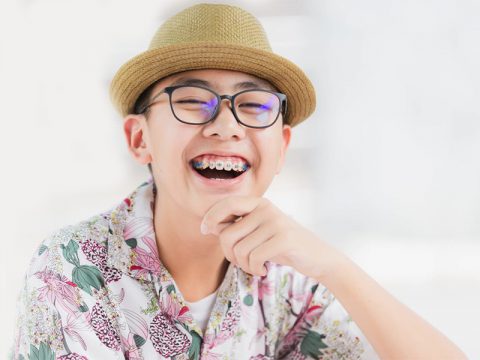 Comparing Invisible Aligners to Conventional Dental Braces