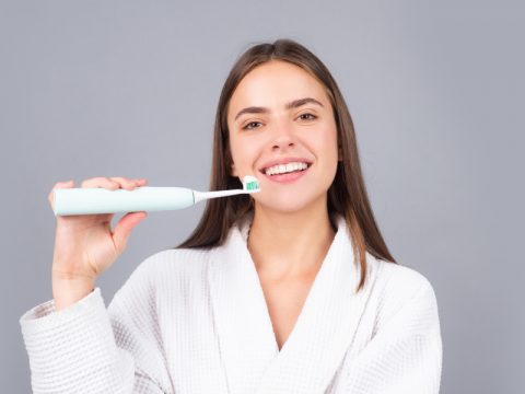 How to Choose the Right Toothbrush for Your Optimal Oral Care?
